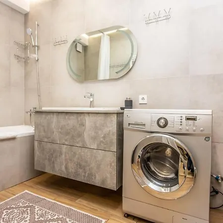 Apartment Starrent Decebal 99f *
